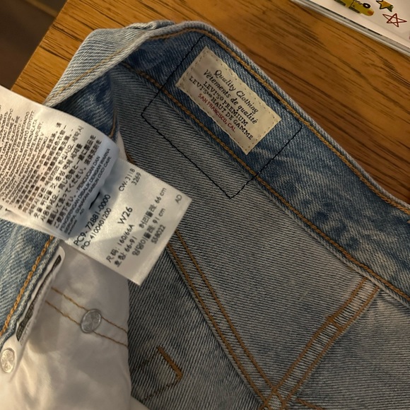 LEVIS 501 MID THIGH SHORTS - Picture 4 of 5